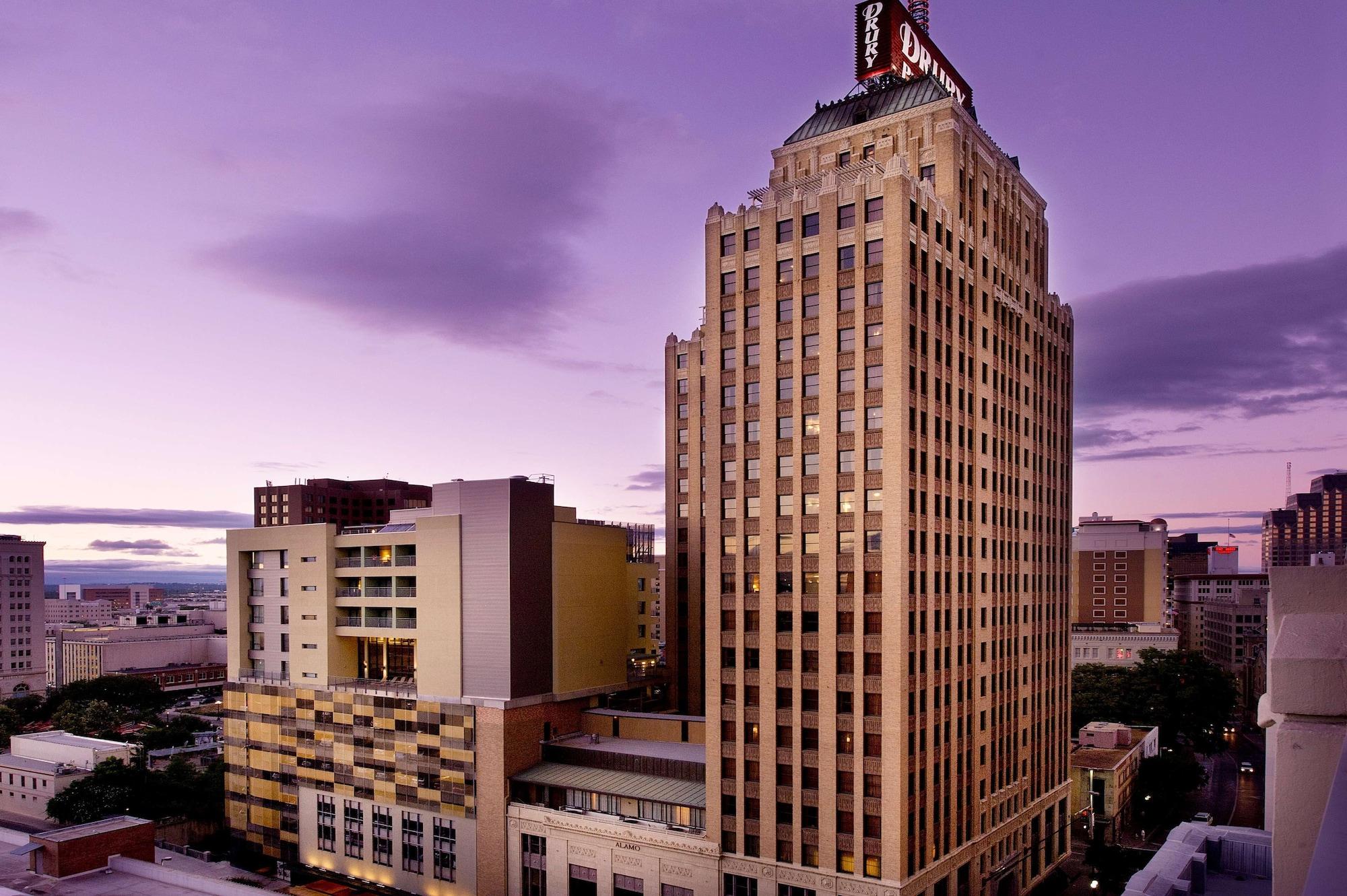Drury Plaza Hotel San Antonio Riverwalk Exterior photo