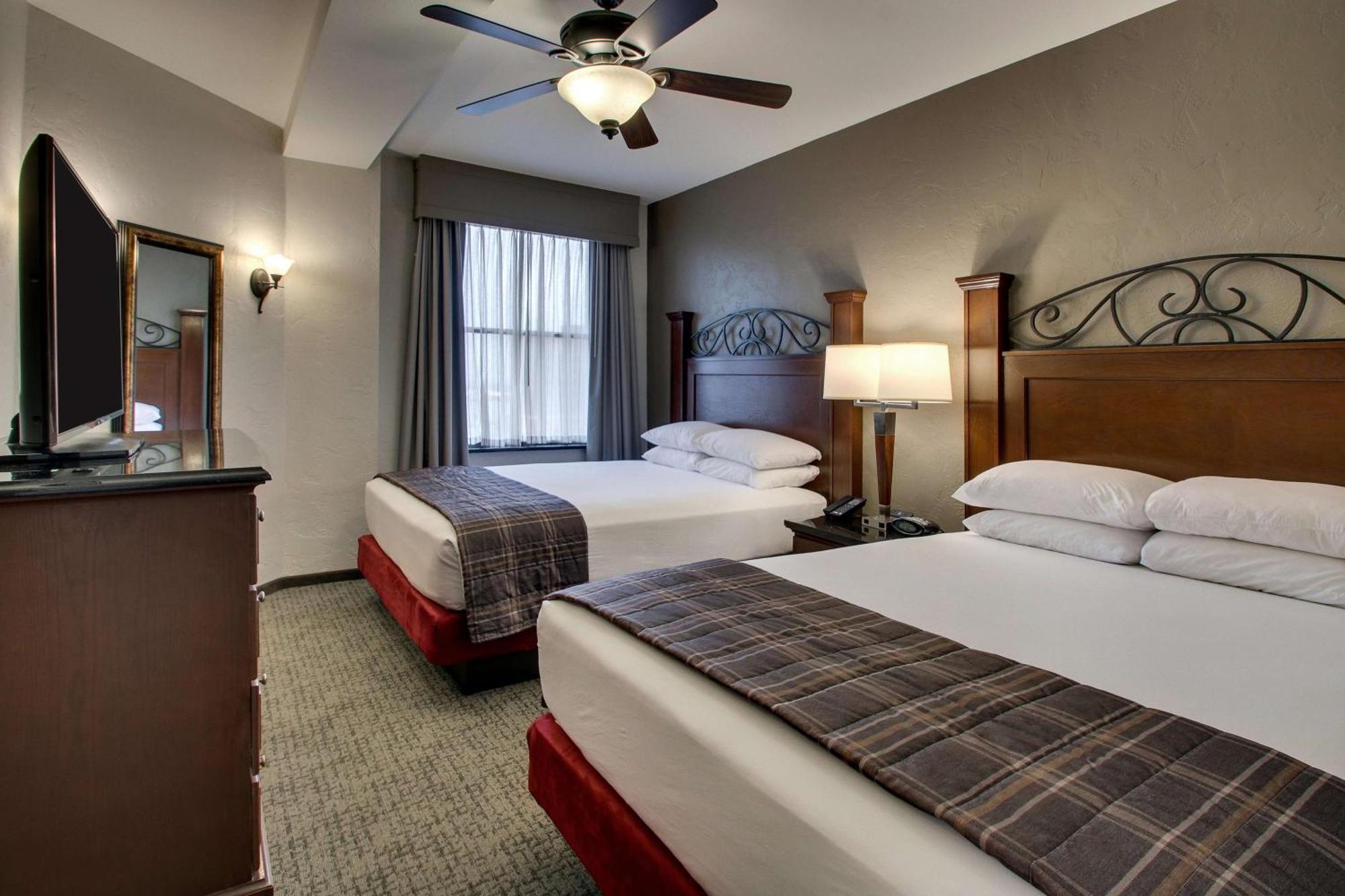 Drury Plaza Hotel San Antonio Riverwalk Room photo